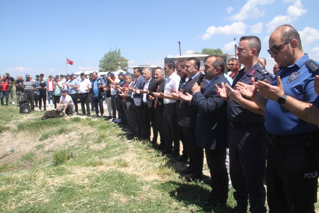 Beyşehir Gölü'nde balıkçıların beklediği gün, geldi çattı 7
